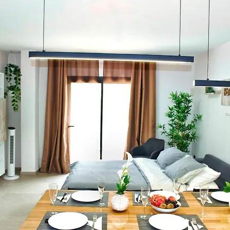 Apartamento Modern Oasis - Pool, Gym & Tennis