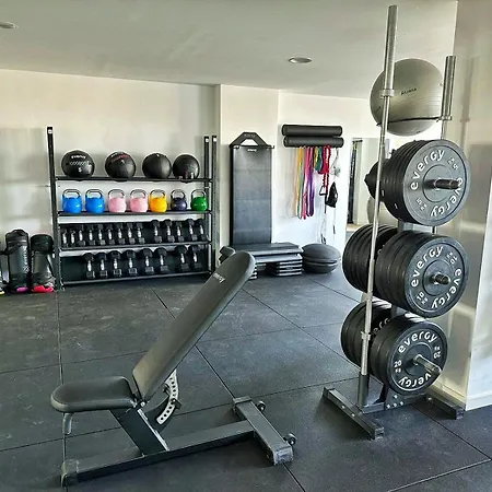 公寓 Modern Oasis - Pool, Gym & Tennis