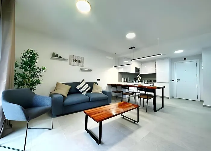 Modern Oasis - Pool, Gym & Tennis *