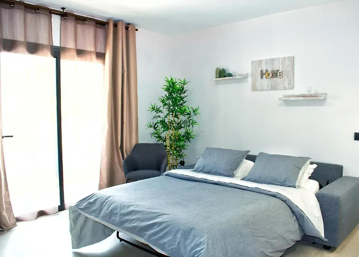 Modern Oasis - Pool, Gym & Tennis