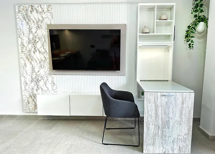 Apartmán Modern Oasis - Pool, Gym & Tennis *